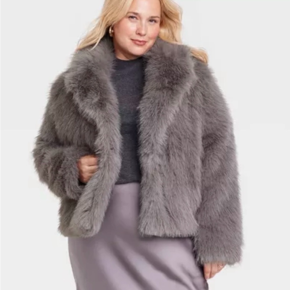 (Runs small) Grey Faux Fur Jacket